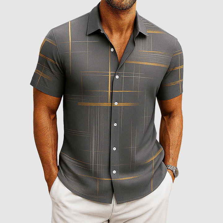 Men’s Short Sleeve Shirt with Pointed Collar and Button Closure