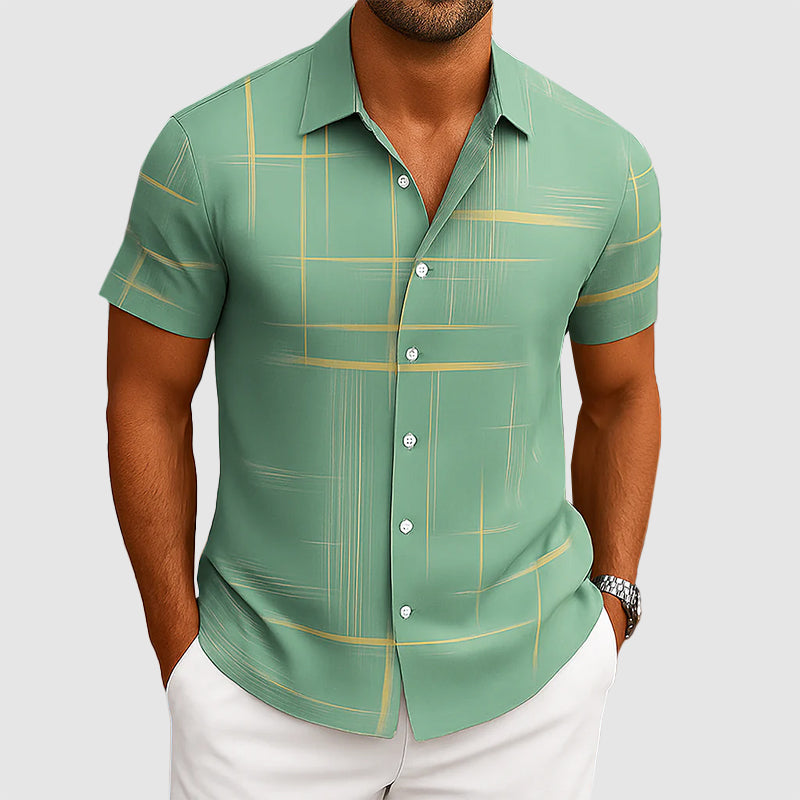 Men’s Short Sleeve Shirt with Pointed Collar and Button Closure