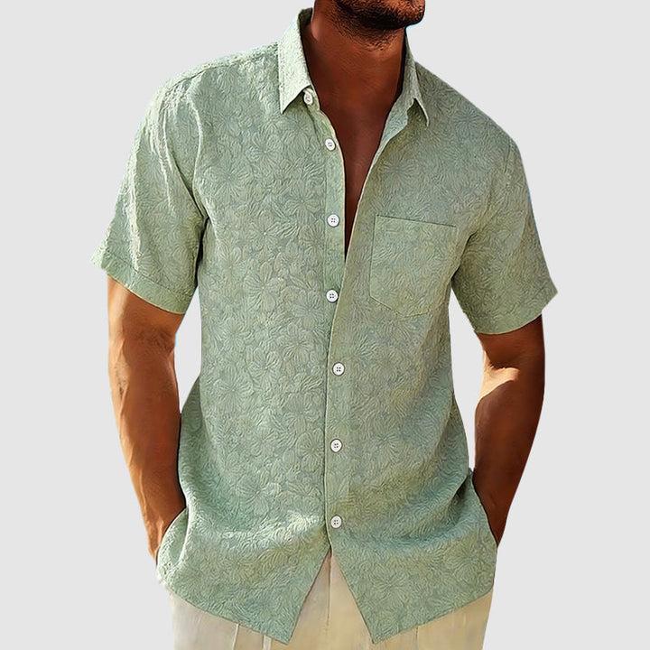 Men’s Short Sleeve Shirt with Pointed Collar and Chest Pocket