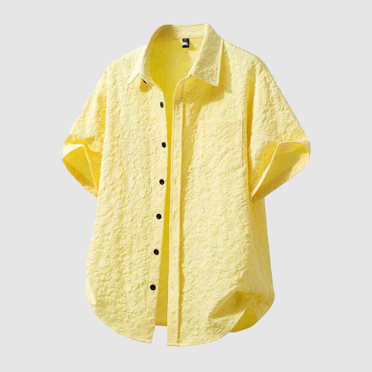 Men’s Short Sleeve Shirt with Pointed Collar and Chest Pocket