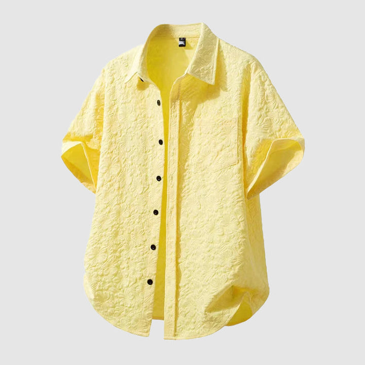 Men’s Short Sleeve Shirt with Pointed Collar and Chest Pocket