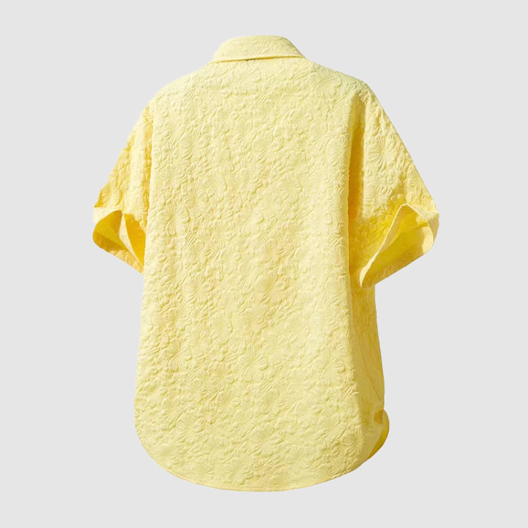 Men’s Short Sleeve Shirt with Pointed Collar and Chest Pocket