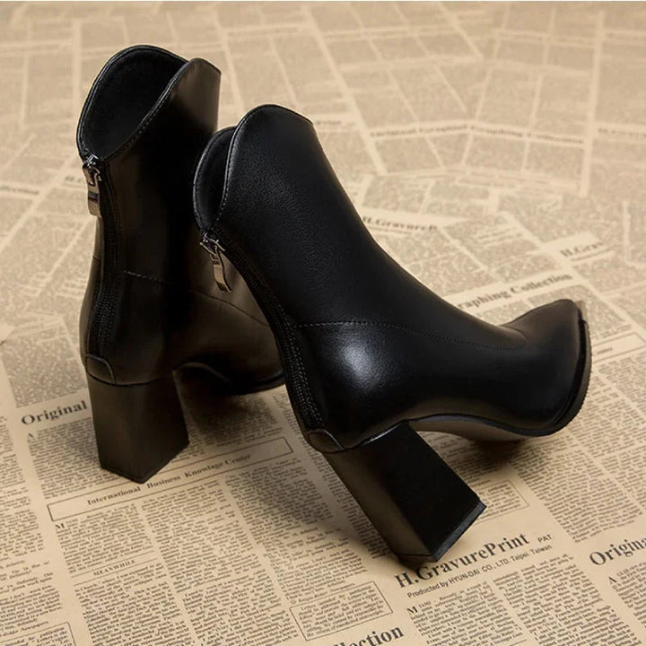 Women’s Boots with Block Heel and Pointed Toe