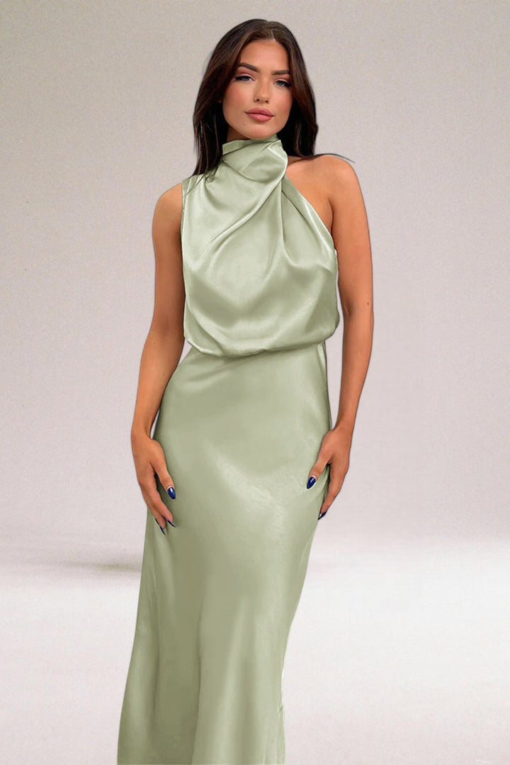 Women’s Dress with Halter Neckline and Sleeveless Bodice