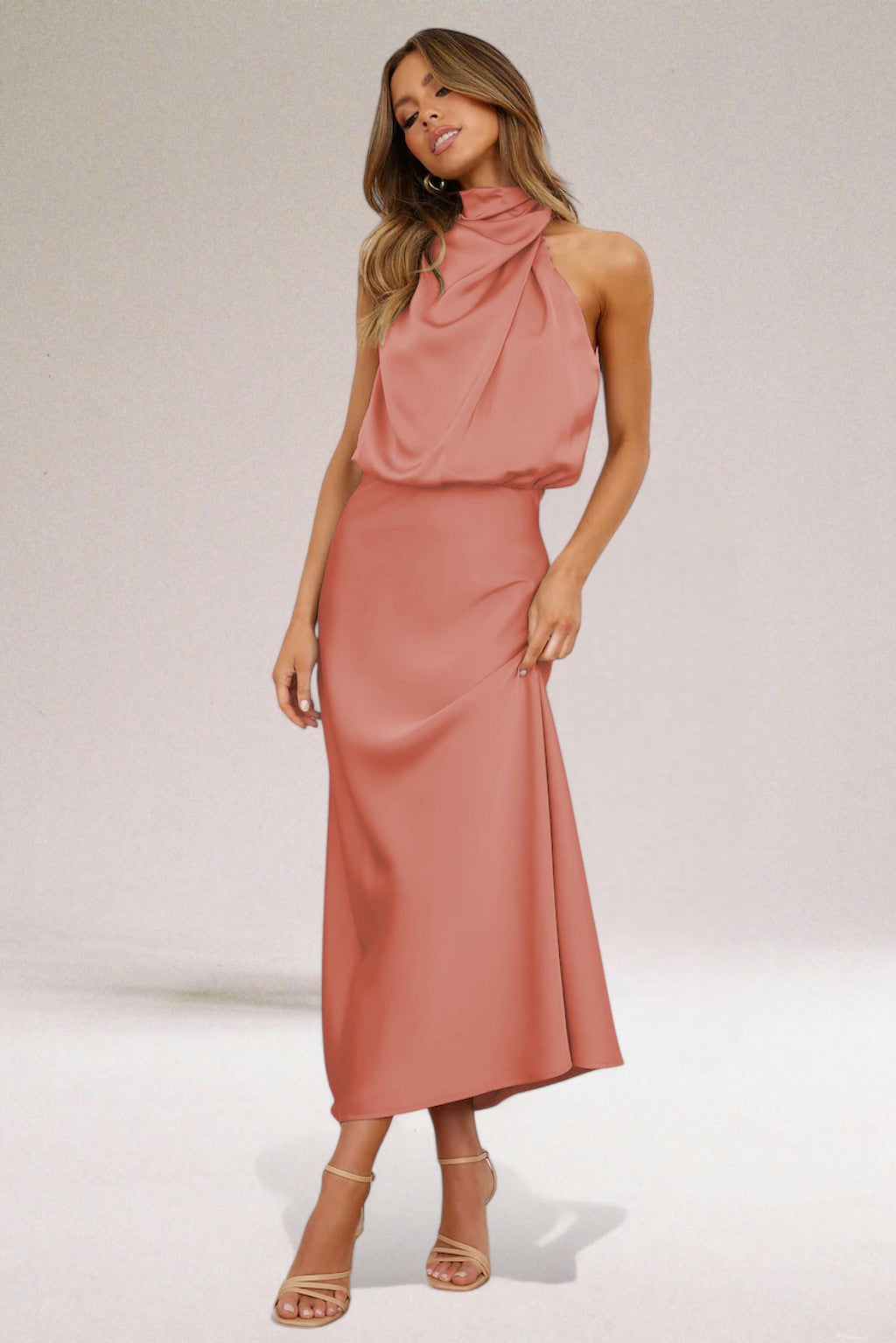 Women’s Dress with Halter Neckline and Sleeveless Bodice