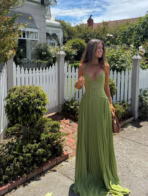 Women’s Maxi Dress with Halter Neckline and Pleated Skirt