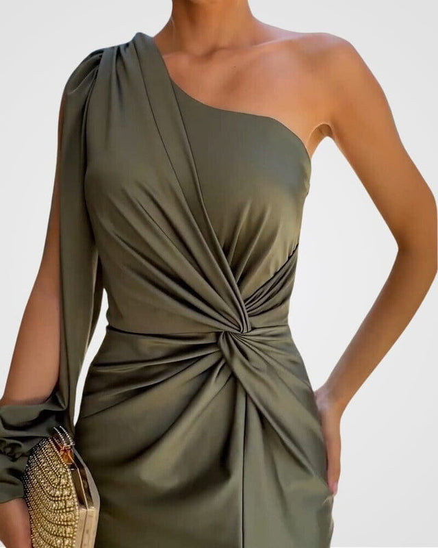 Women’s Maxi Dress with One-Shoulder Neckline and Bodycon Silhouette