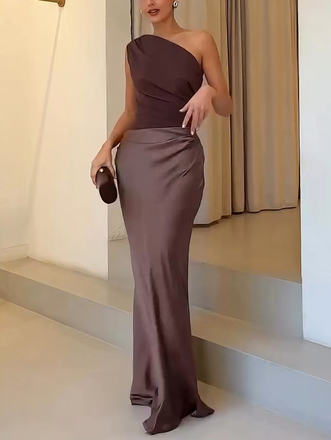Women’s Maxi Dress with One-Shoulder Neckline and Pleated Waist