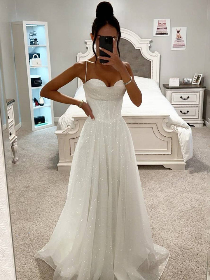 Women’s Maxi Dress with Sweetheart Neckline and Spaghetti Straps
