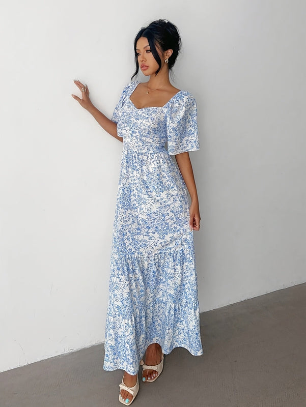 Women’s Maxi Dress with Sweetheart Neckline and Tiered Skirt