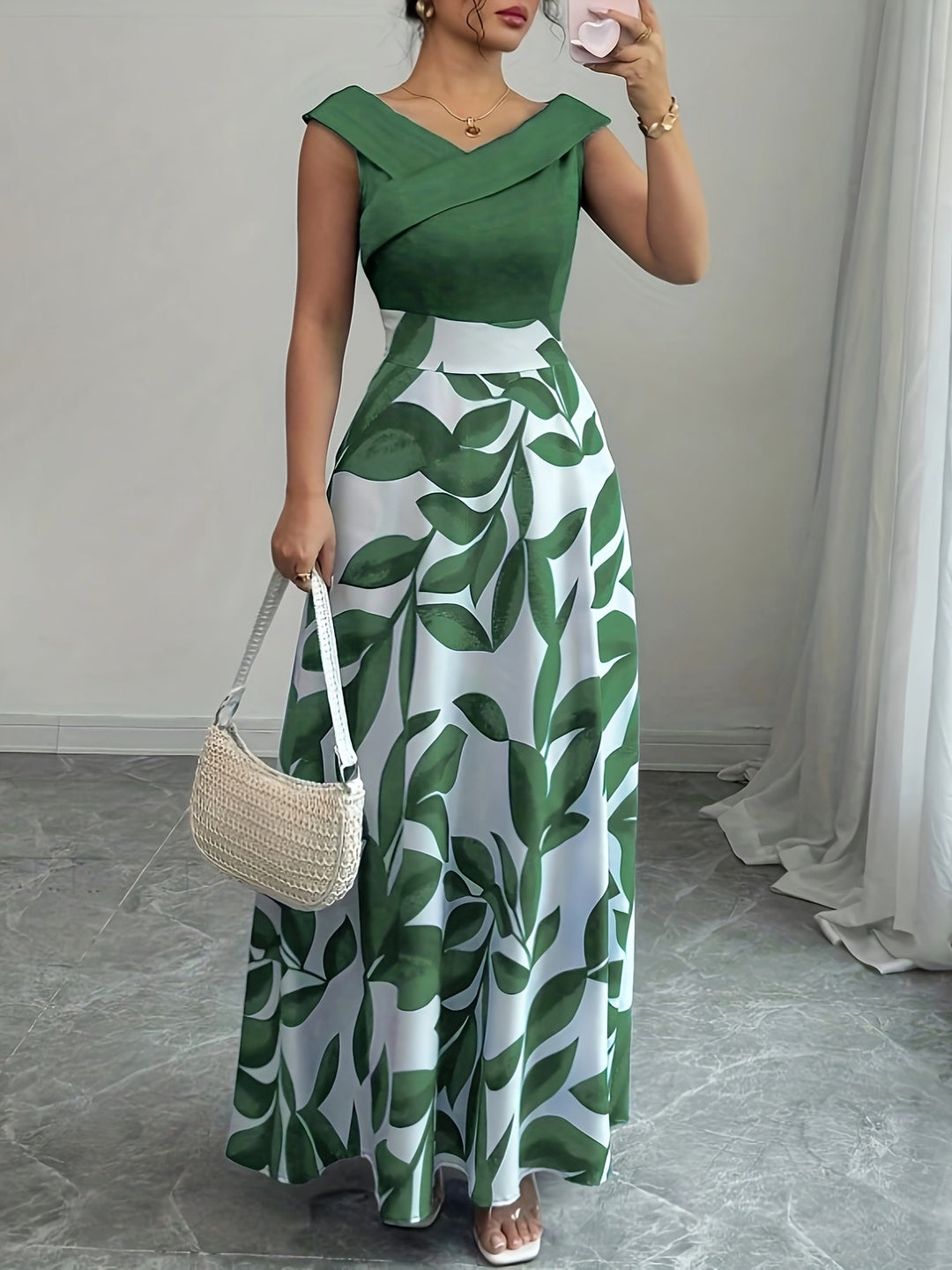 Women’s Maxi Dress with V-Neckline and A-Line Skirt