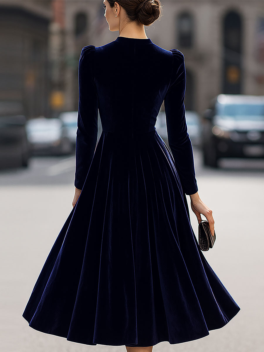 Women’s Midi Dress with Round Neckline and Long Sleeves