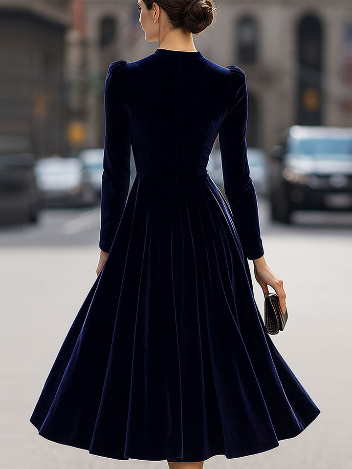 Women’s Midi Dress with Round Neckline and Long Sleeves